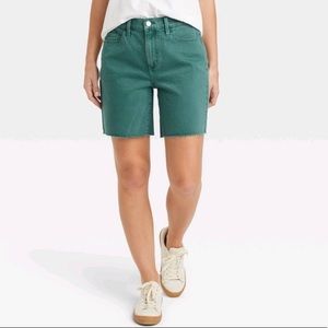 Universal Thread High Rise Bermuda